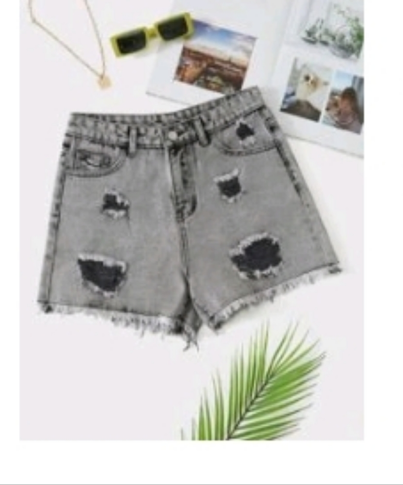 Black denim shorts L